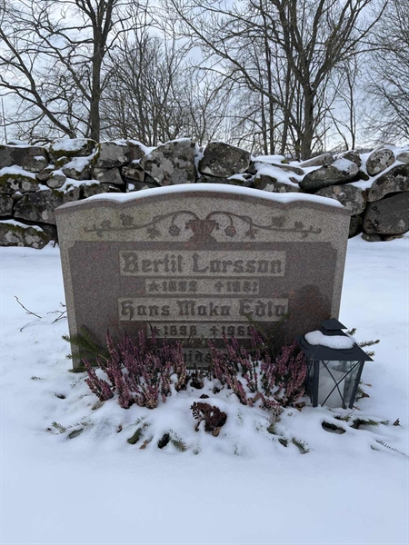 Gravnummer: EN B    13, 14