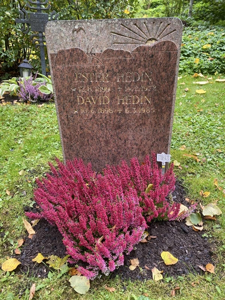 Grave number: 1 H    26