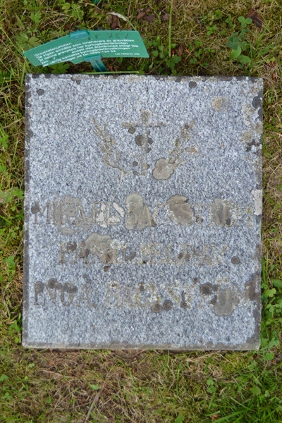Grave number: 1 F   751