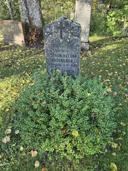 Grave number: Ö A A    51-52