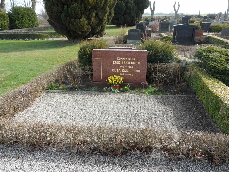 Grave number: VK L     8