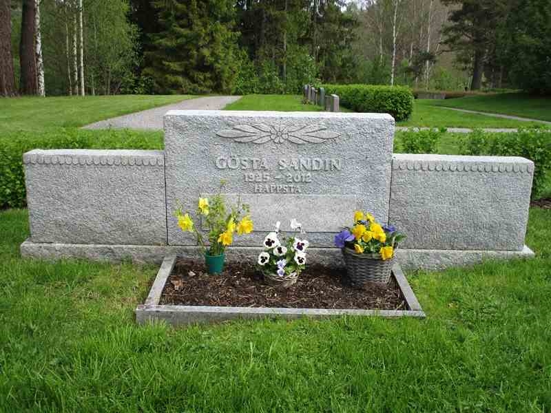 Grave number: 03 002    28:1-3