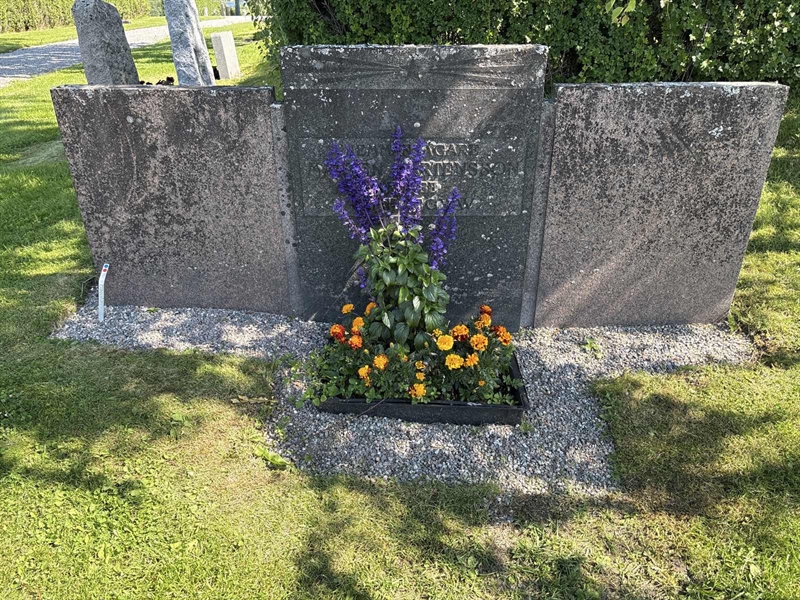 Grave number: 4 G GE 38-39