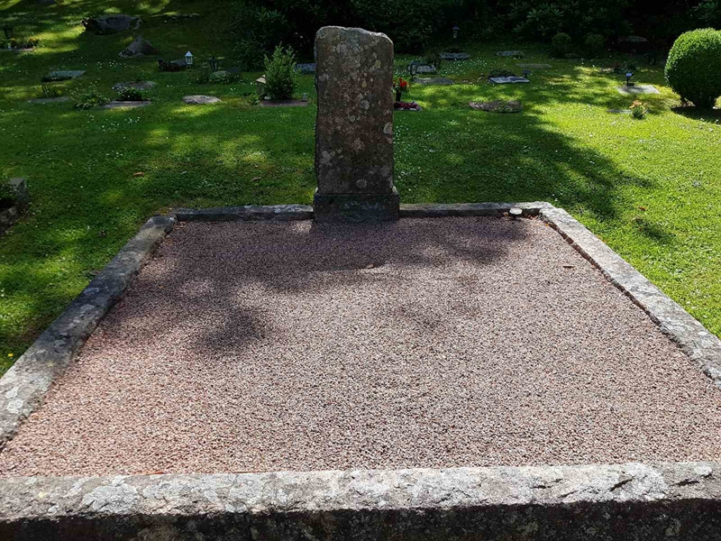 Grave number: 01  2131