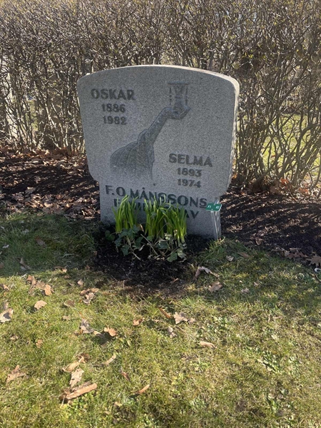 Grave number: 1 3 F1 82