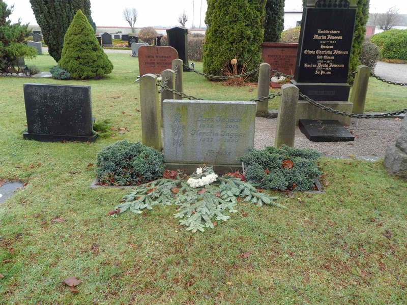 Grave number: 2 01   951