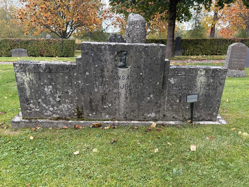 Grave number: 4 1C    27