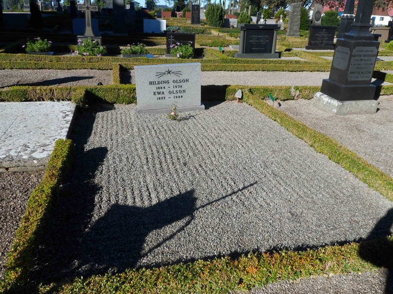 Grave number: ÖT GNK1   7:1, 7:2, 7:7, 7:8