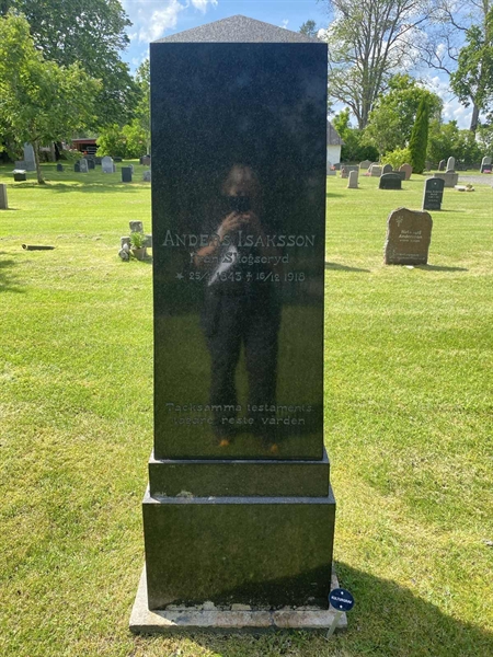 Grave number: 04 A 351