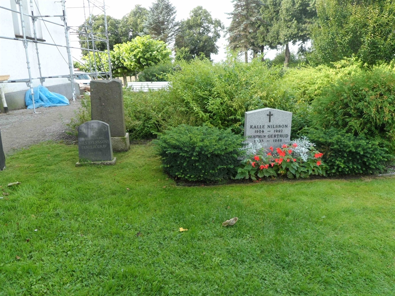 Grave number: SK D    85, 86, 87