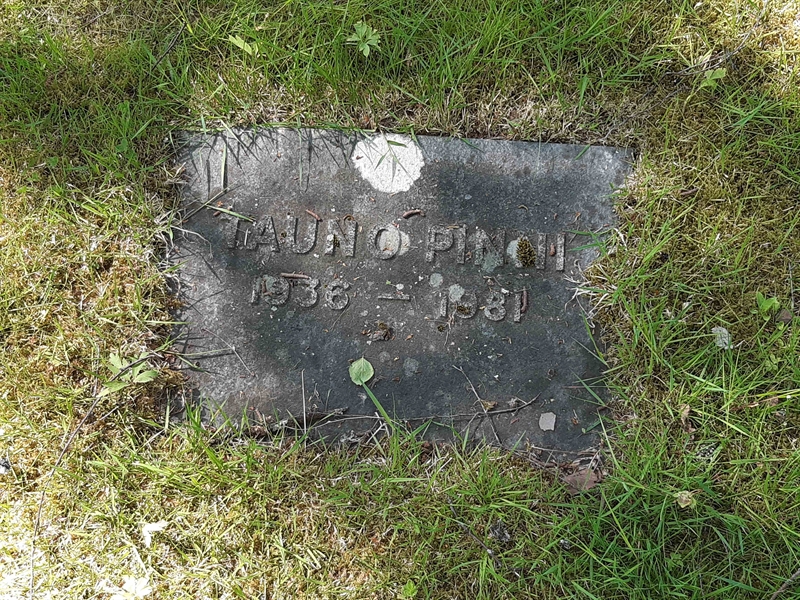 Grave number: KA 15    46