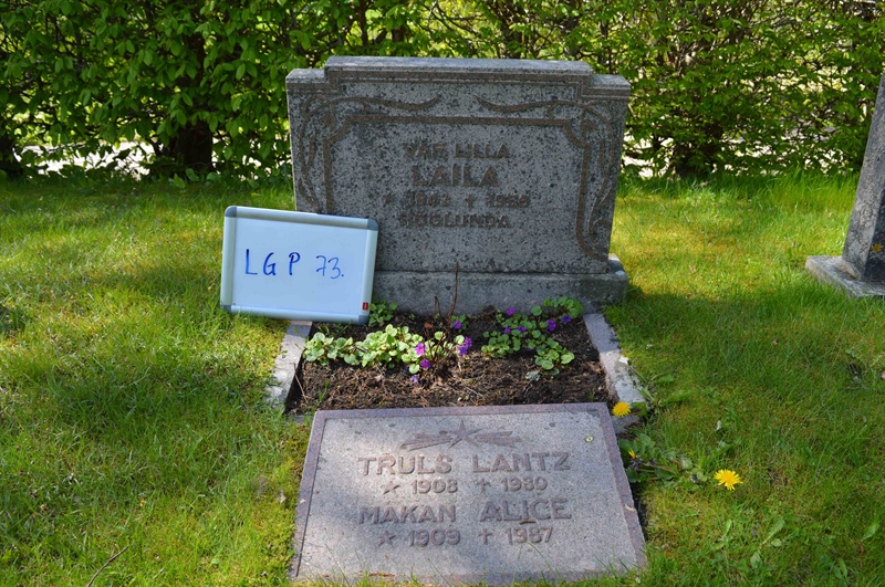 Grave number: LG P    73