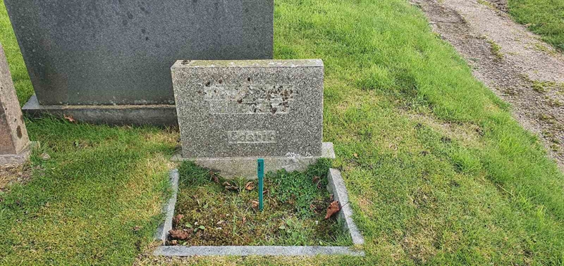 Grave number: GM 005  2326