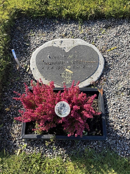 Grave number: 4 N NC    98