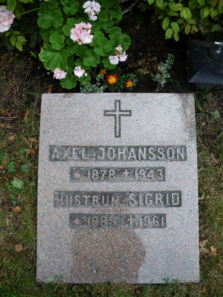 Grave number: SB 18     9