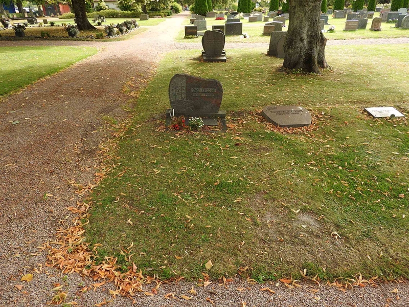 Hautatunnus: BRO 16    55