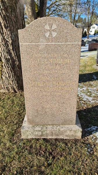 Grave number: M G 01 43-44