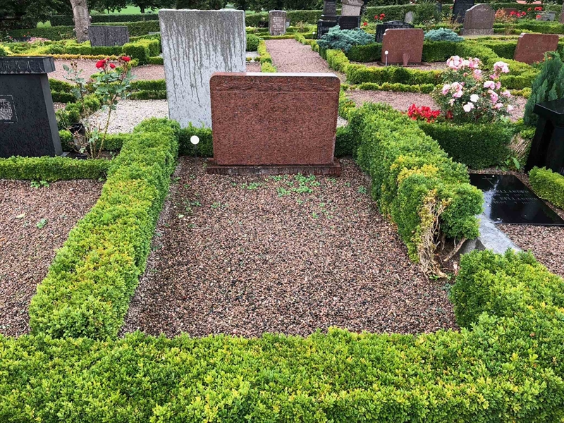 Grave number: Kå 30    15, 16