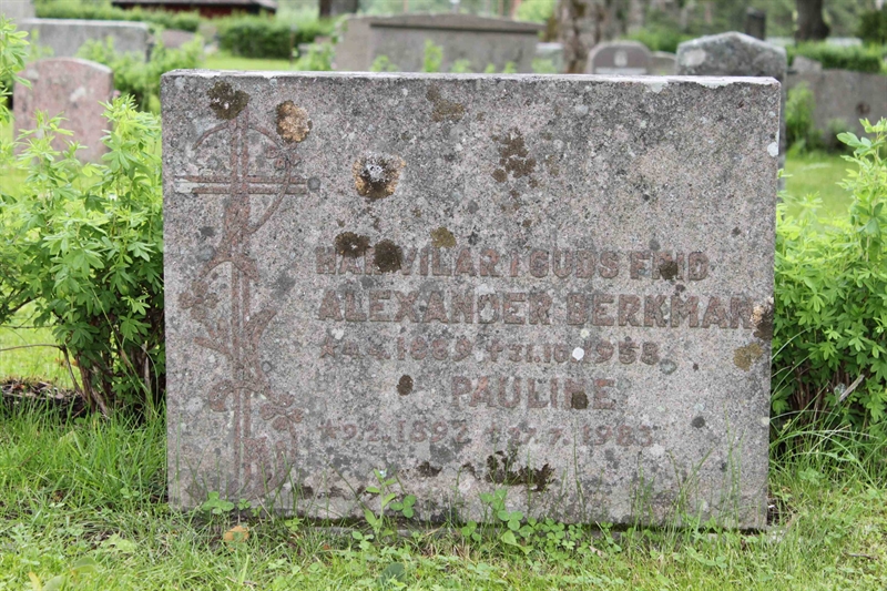 Grave number: GK MAGDA    27, 28