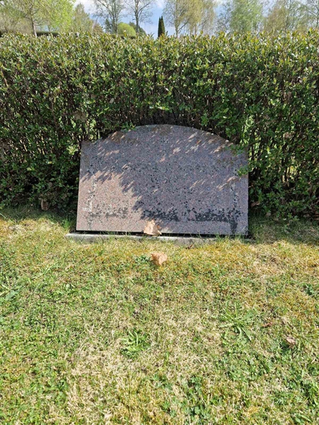 Grave number: 501 08 1095-1097