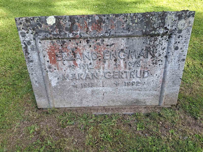 Grave number: 001 2   840