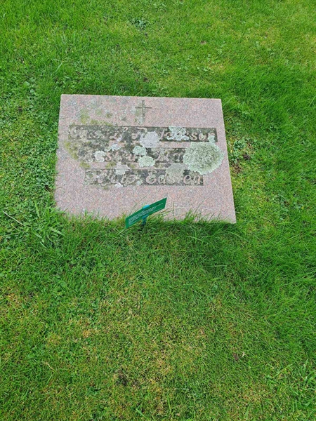 Grave number: KG 09   636