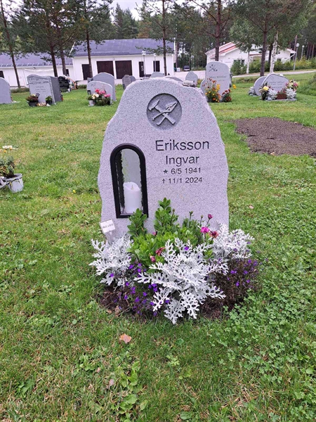 Grave number: 2 Q  2760