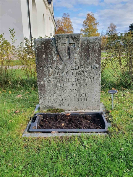 Grave number: 2 F    17