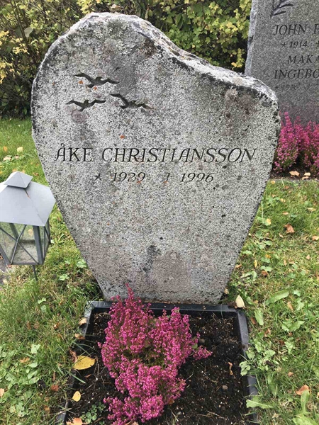 Grave number: ÅR U1    84