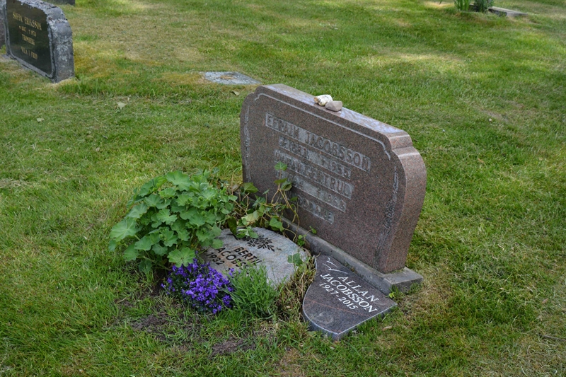 Grave number: G1 I   377