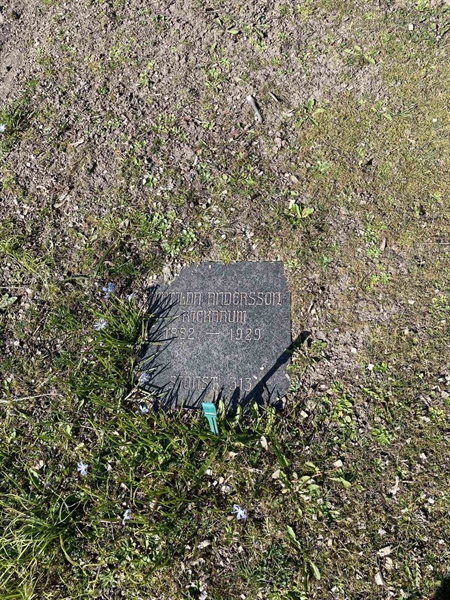 Grave number: Ä G D    45