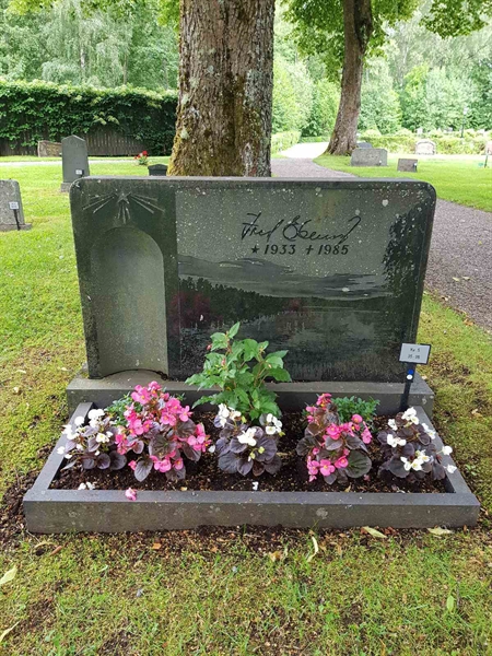 Grave number: Jä 05    95-96