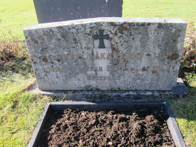 Grave number: 1 21    42-43