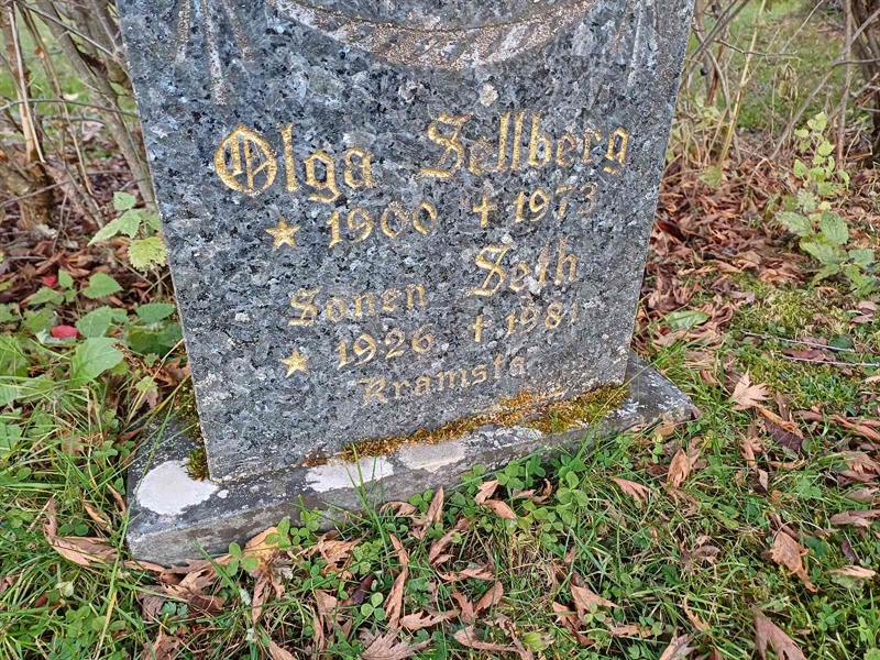 Grave number: JÄ 3 7152, 7153