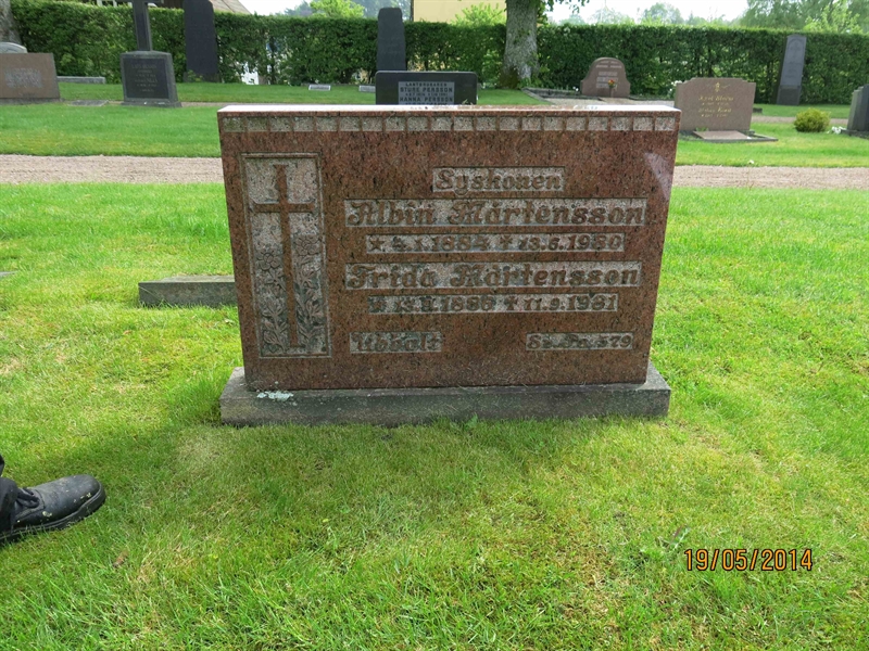 Grave number: Vitt N03   134, 135