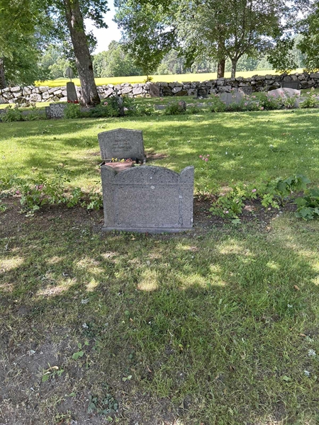 Grave number: 2 G  815-816