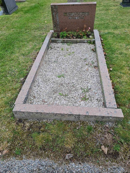 Grave number: F 04   286