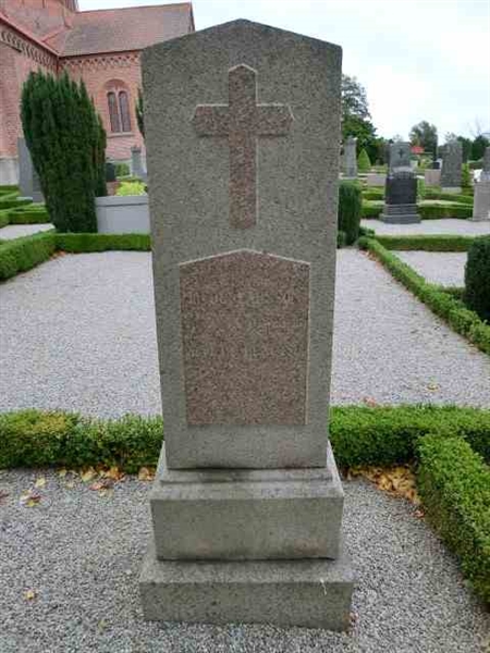 Grave number: TU 10    003