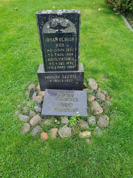 Grave number: KG 09   755, 756