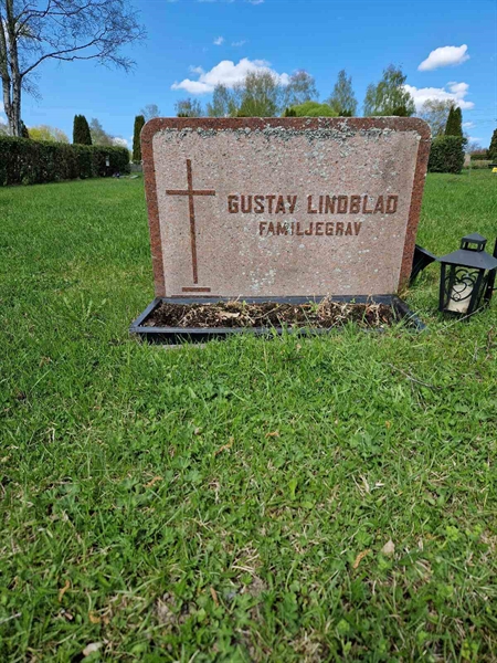Grave number: 501 20 3471-3474