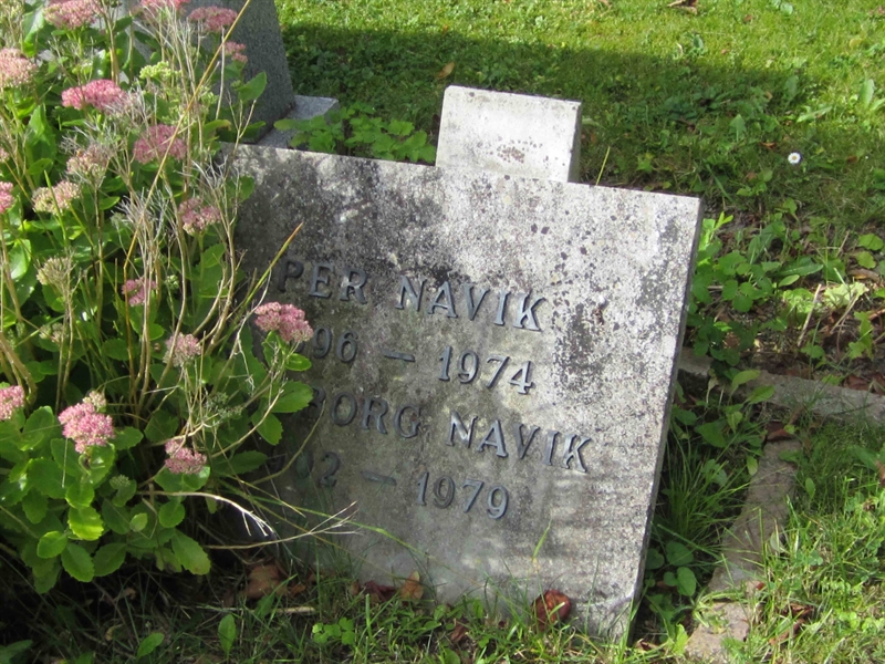 Grave number: 1 9    13
