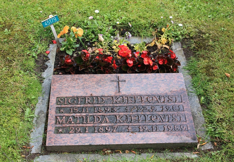 Grave number: Ö 45   179