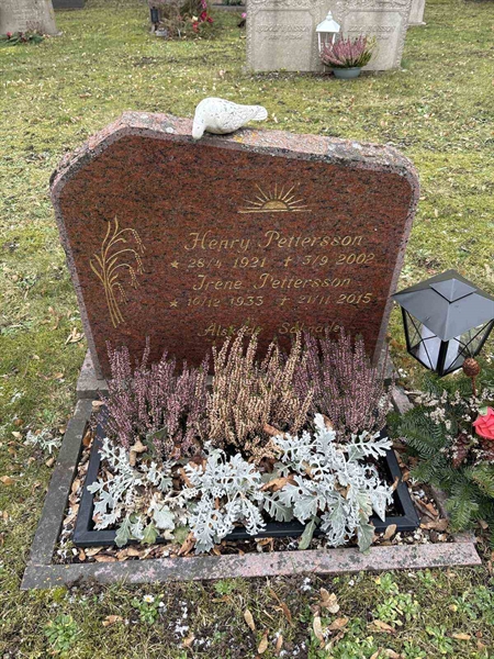 Grave number: LE 206, 207