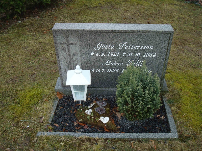 Grave number: BR D   316, 317