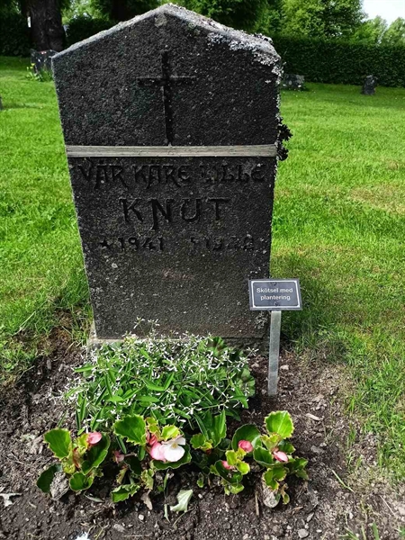 Grave number: 1 Ö 17   402V