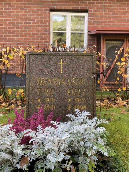 Hautatunnus: 1 24     44