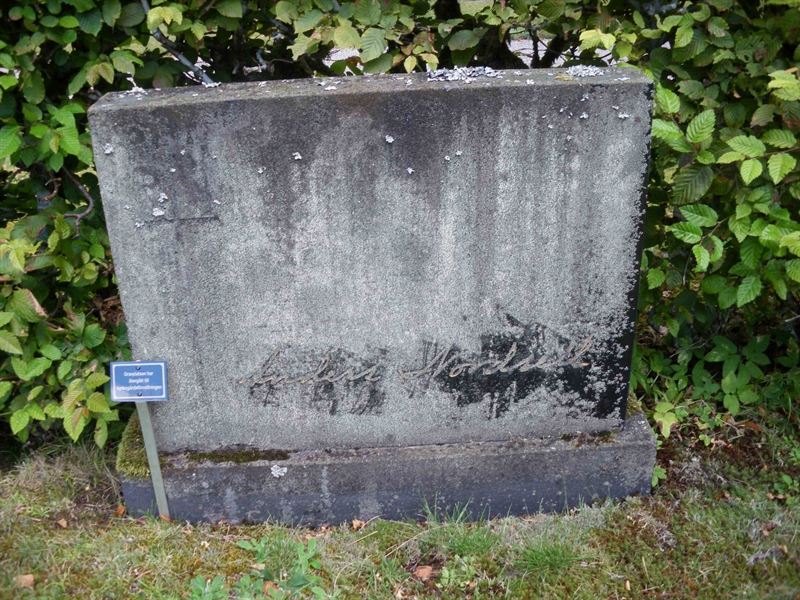 Grave number: SB 19    15