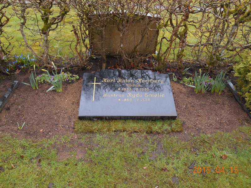 Grave number: Vitt VA1V     7, 8