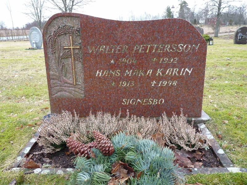 Grave number: JÄ 5    6, 7