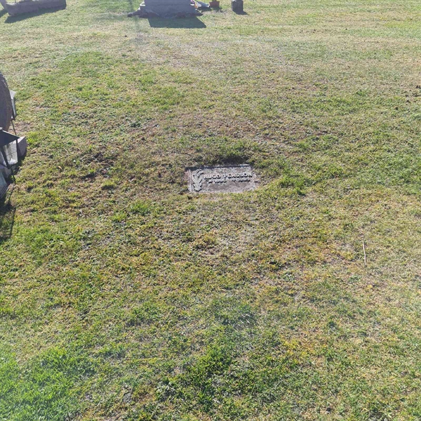 Grave number: SK B    37